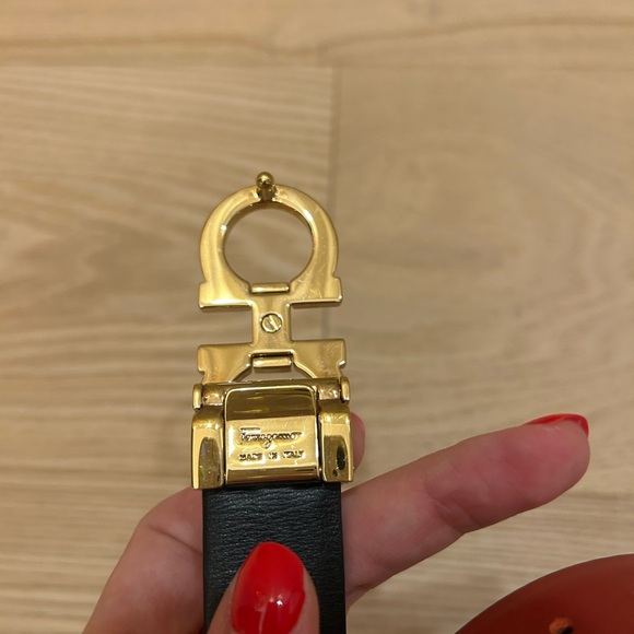 Ferragamo - Picture 3 of 4